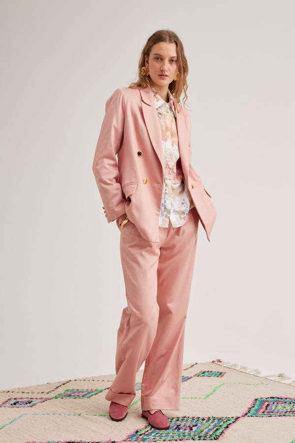Grace Blazer, Rose