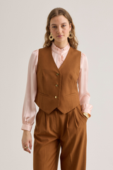 Ruth Waistcoat, Cinnamon