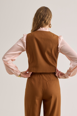 Ruth Waistcoat, Cinnamon