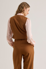 Ruth Waistcoat, Cinnamon