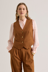 Ruth Waistcoat, Cinnamon