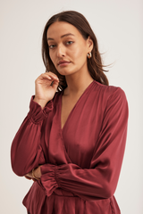 Isabelle Blouse, Wine